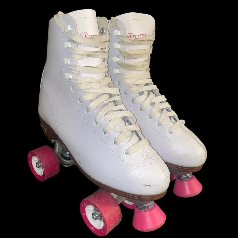 🛼 Chicago Quad Roller Skates – Women’s Size 9 🛼
💲 $30 - Picture 1 of 2